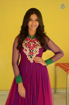 Pooja Jhaveri New Pics - 3 of 41