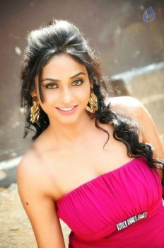 Pooja Latest Photos - 9 of 29