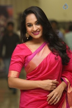 Pooja New Photos - 9 of 31