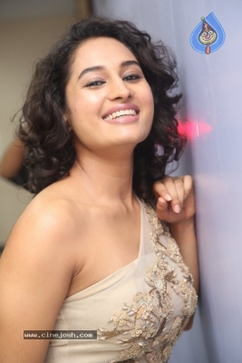 Pooja New Photos - 6 of 33