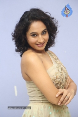 Pooja New Photos - 10 of 33