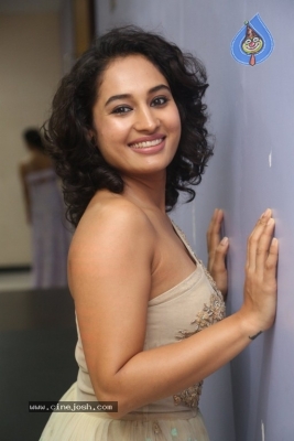 Pooja New Photos - 12 of 33