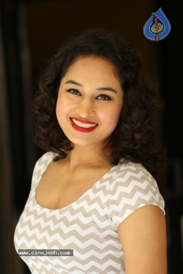 Pooja New Photos - 14 of 39