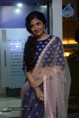 Poonam Kaur Photos - 6 of 29