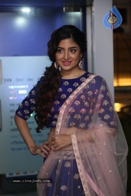 Poonam Kaur Photos - 17 of 29