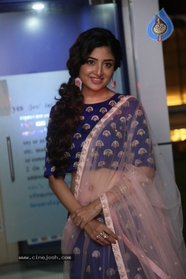 Poonam Kaur Photos - 20 of 29