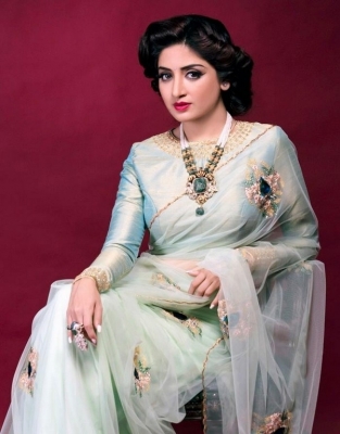 Poonam Kaur Photoshoot - 4 of 4