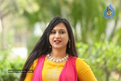 Poonam Sharma Stills (33 photos) page 2 | Photos Gallery