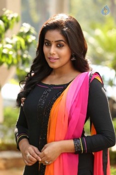 Poorna Latest Pics - 15 of 41