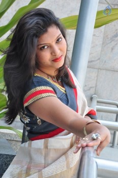 Praveena Photos - 5 of 42