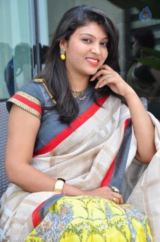 Praveena Photos - 14 of 42