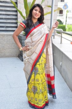 Praveena Photos - 16 of 42