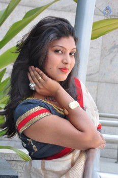 Praveena Photos - 19 of 42
