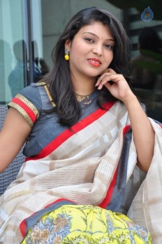Praveena Photos - 21 of 42