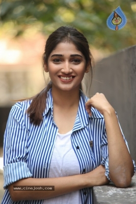 Priya Vadlamani At Husharu Movie Press Meet - 1 of 14