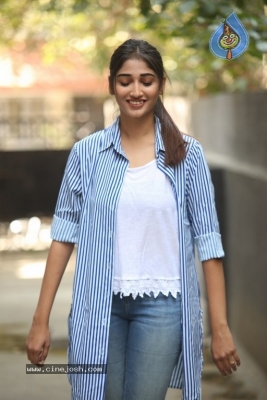 Priya Vadlamani At Husharu Movie Press Meet - 5 of 14