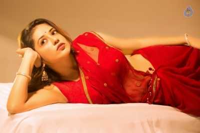 Priyanka Jawalkar Traditional Photo Shoot - 3 of 18