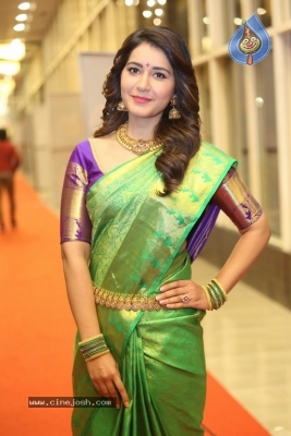 Raashi Khanna Gallery - 29 of 38