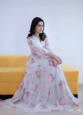 Raashi Khanna Latest Photos - 4 of 7