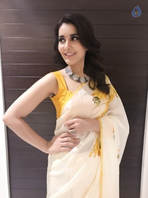 Raashi Khanna New Pics - 8 of 12