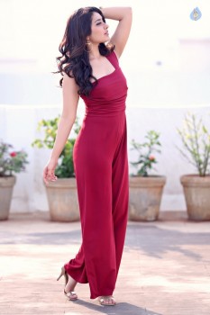 Raashi Khanna New Pictures - 3 of 14