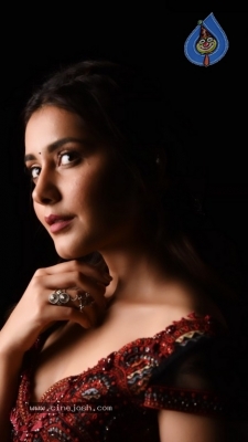 Raashi Khanna Photos - 6 of 10