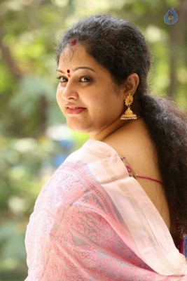 Raasi Latest Gallery - 4 of 34