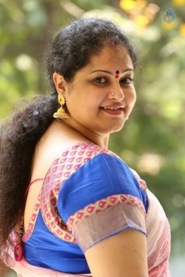 Raasi Latest Gallery - 9 of 34