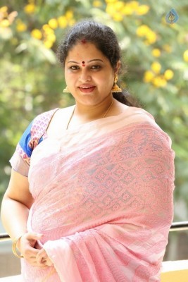 Raasi Latest Gallery - 14 of 34