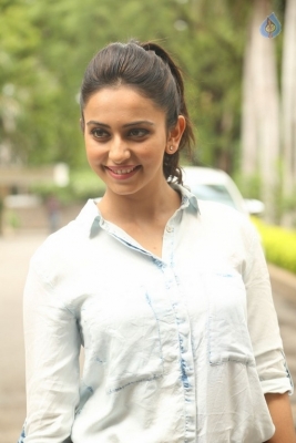 Rakul Preet Singh New Photos - 17 of 35