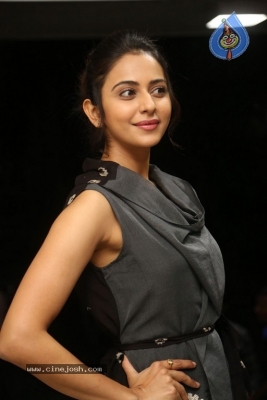 Rakul Preet Singh Photos - 32 of 41