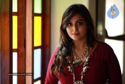 Ramya Nambeesan Photos - 5 of 7