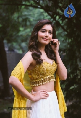 Rashi Khanna Photos - 7 of 11