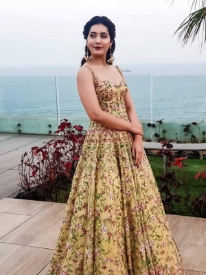 Rashi Khanna Photos - 2 of 8