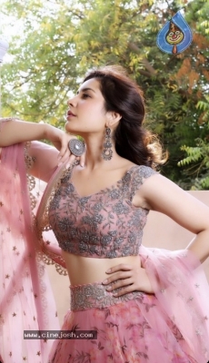 Rashi Khanna Photos - 3 of 3