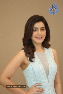 Rashi Khanna Stills - 6 of 21