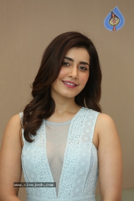 Rashi Khanna Stills - 20 of 21