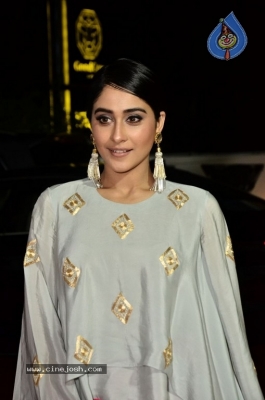 Regina Cassandra Gallery - 24 of 63