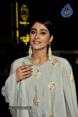 Regina Cassandra Gallery - 50 of 63