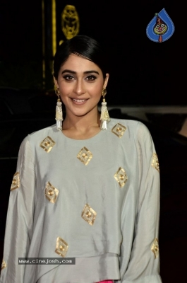 Regina Cassandra Gallery - 57 of 63