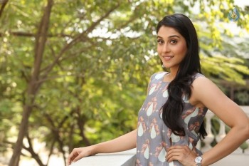 Regina Cassandra Latest Photos - 15 of 42