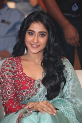 Regina Cassandra New Photos - 18 of 21