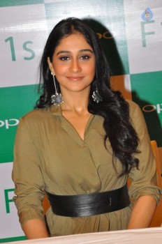 Regina Cassandra Photos - 2 of 38