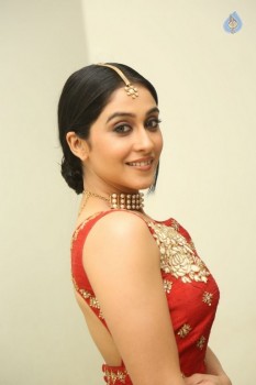 Regina Cassandra Photos - 39 of 41