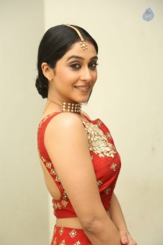 Regina Cassandra Photos - 25 of 41