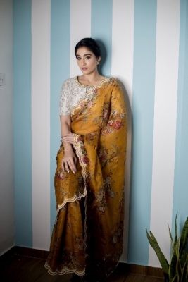 Regina Cassandra Photos - 2 of 12