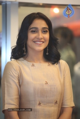 Regina Cassandra Photos - 6 of 21