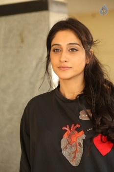 Regina Cassandra Photos - 10 of 59