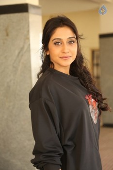 Regina Cassandra Photos - 15 of 59