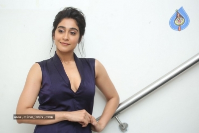 Regina Cassandra Photos - 3 of 42